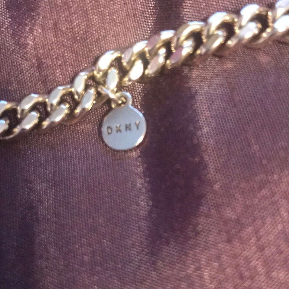 DKNY Chain - Picture 3 of 3